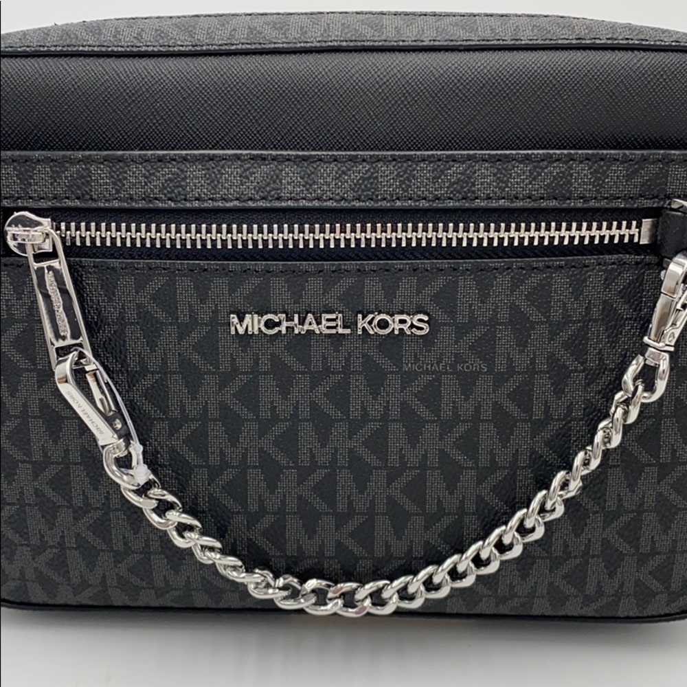 MICHAEL KORS LARGE EW ZP CHAIN XBODY BLACK SIGNATR - Picture 12 of 16